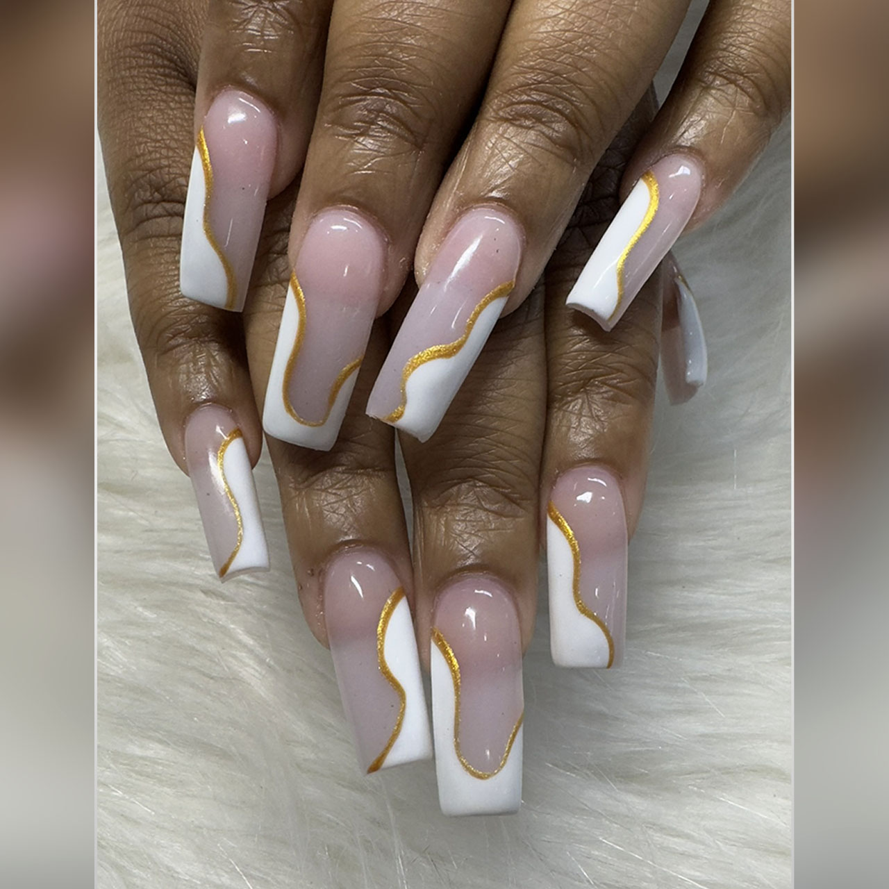Sun Nails & Spa logo
